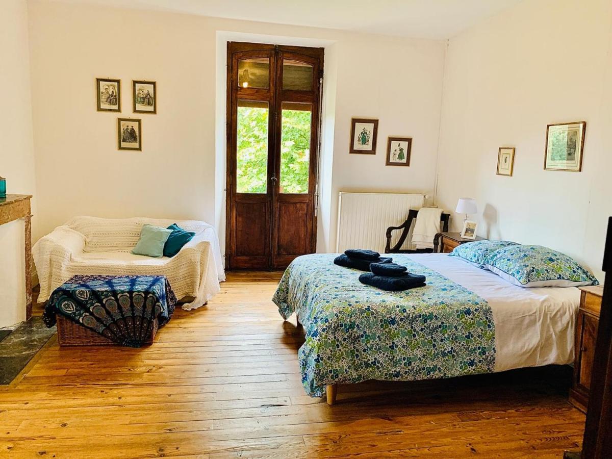 Le Bearn Sous Les Toits Bed and Breakfast Nay  Eksteriør billede